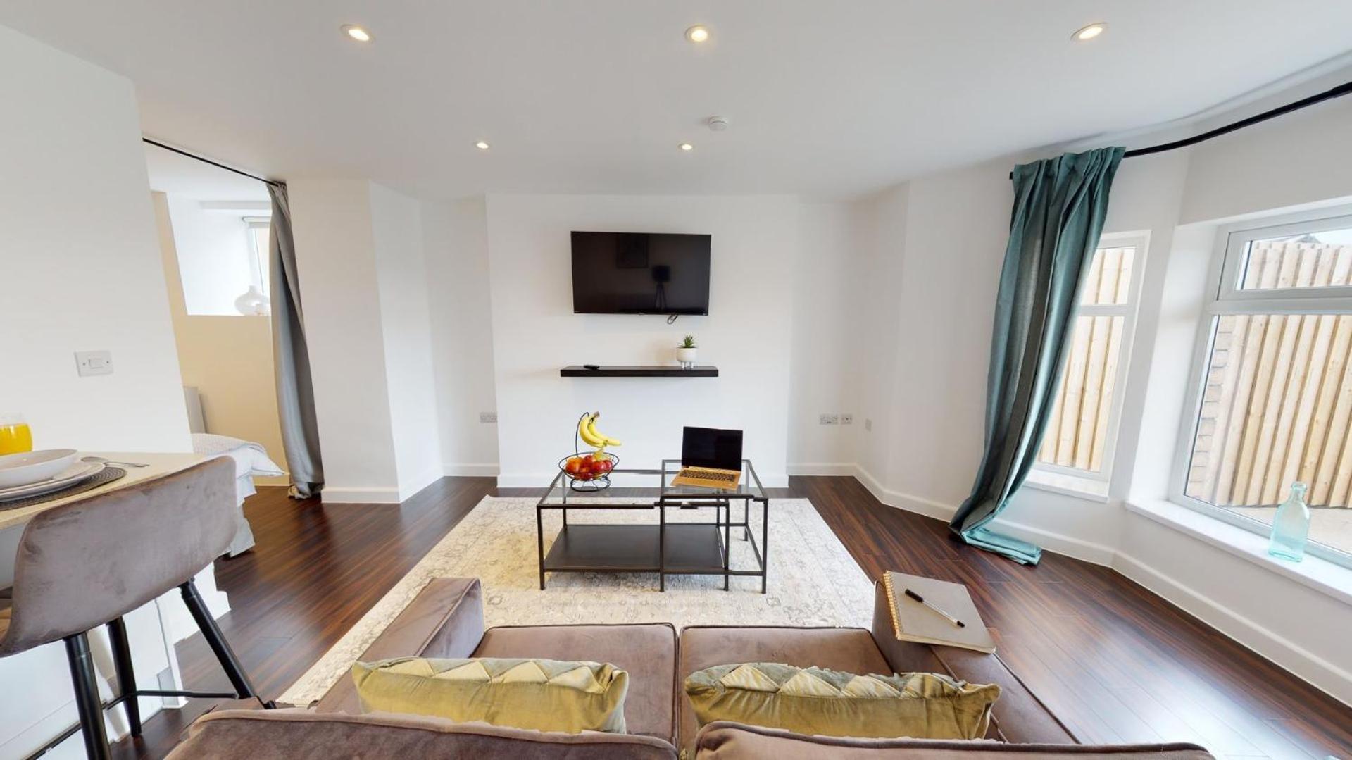 Stylish Apartment W/ Private Garden - Dog Friendly Ньюпорт Экстерьер фото